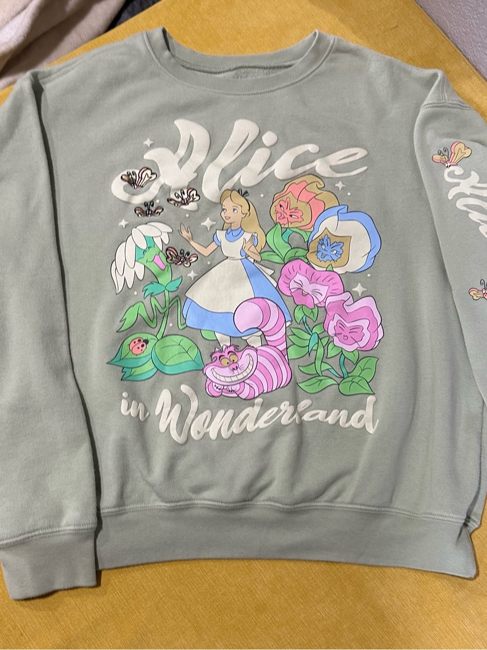 Disney Alice in Wonderland Graphic Sweatshirt in green Size Medium
